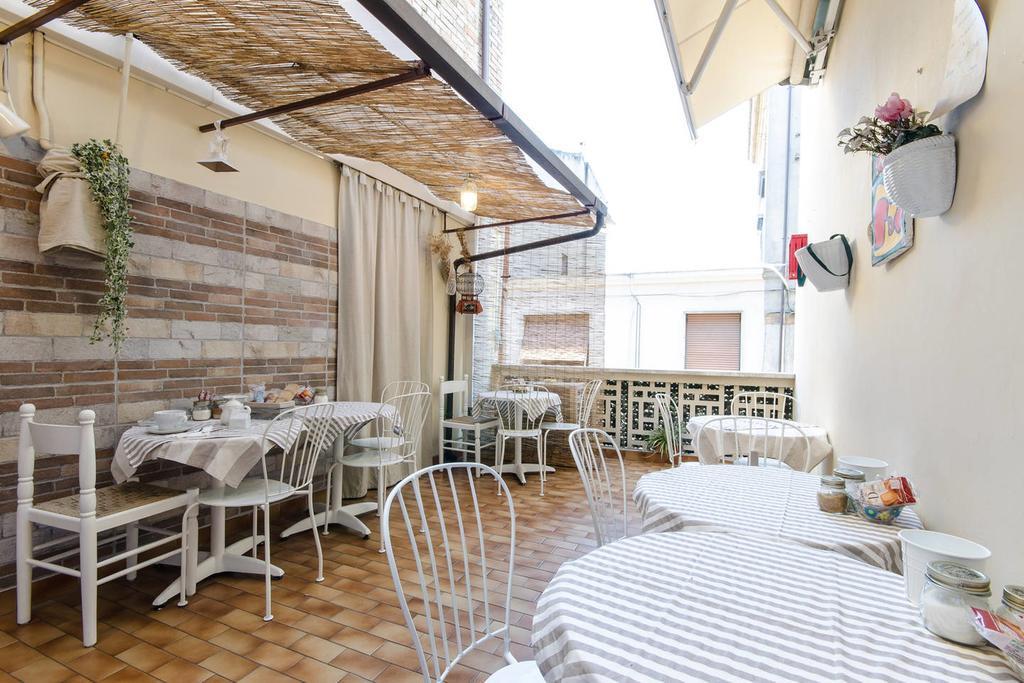 B&B Del Castello San Benedetto del Tronto Szoba fotó
